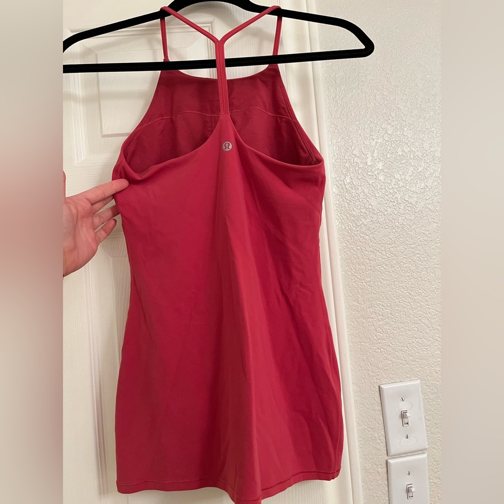Lululemon top